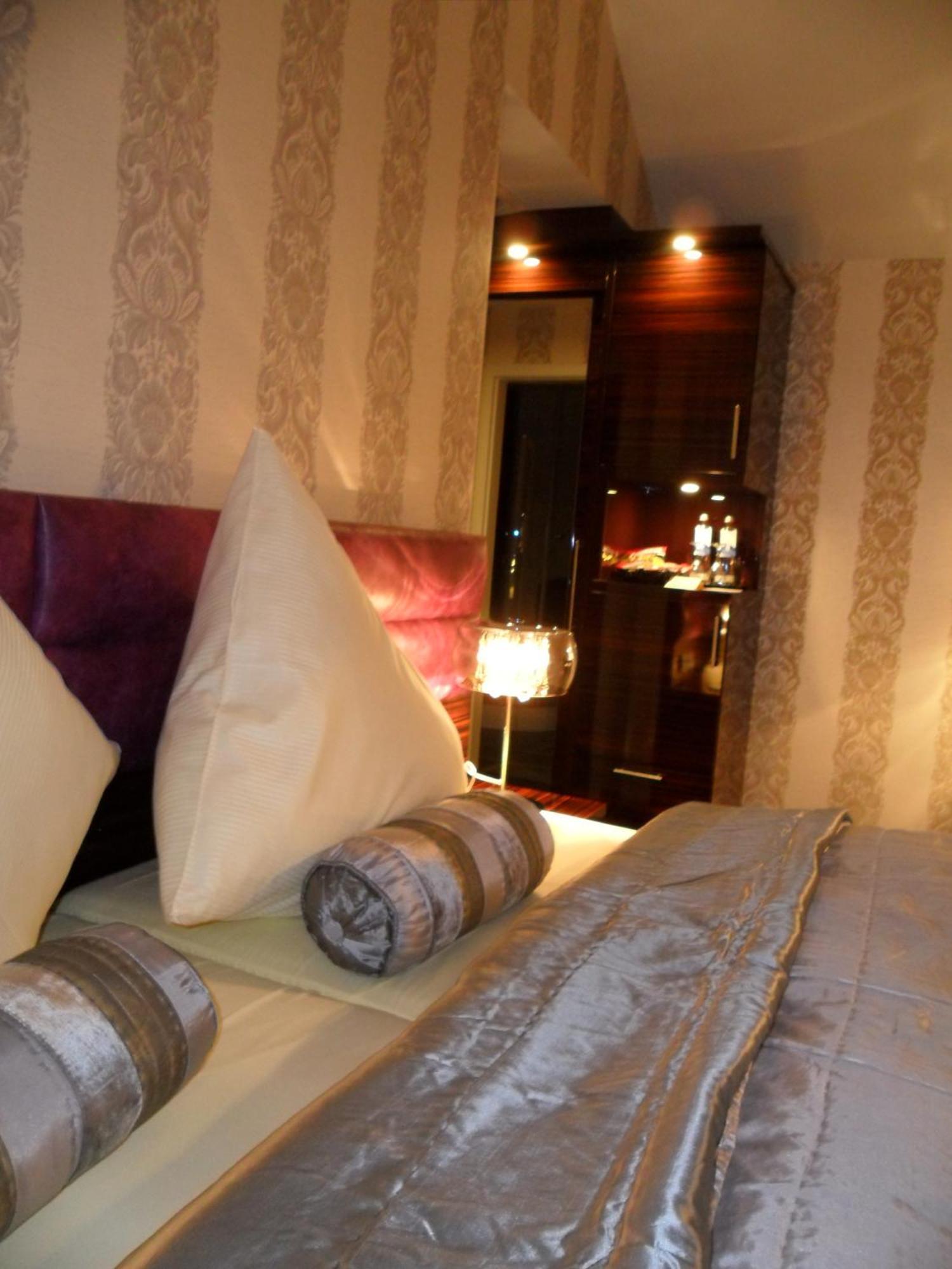 Moselstern Parkhotel Kraehennest Löf Szoba fotó